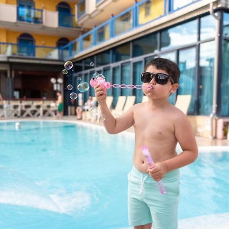 Hotel Brioni Mare Лидо ди Йезоло Екстериор снимка
