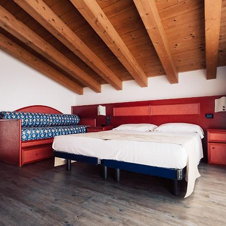 Hotel Brioni Mare Лидо ди Йезоло Екстериор снимка