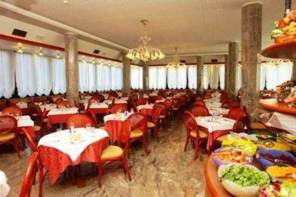 Hotel Brioni Mare Лидо ди Йезоло Екстериор снимка