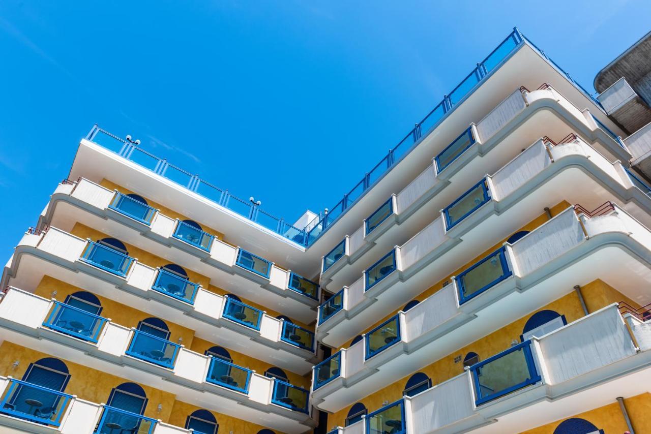 Hotel Brioni Mare Лидо ди Йезоло Екстериор снимка