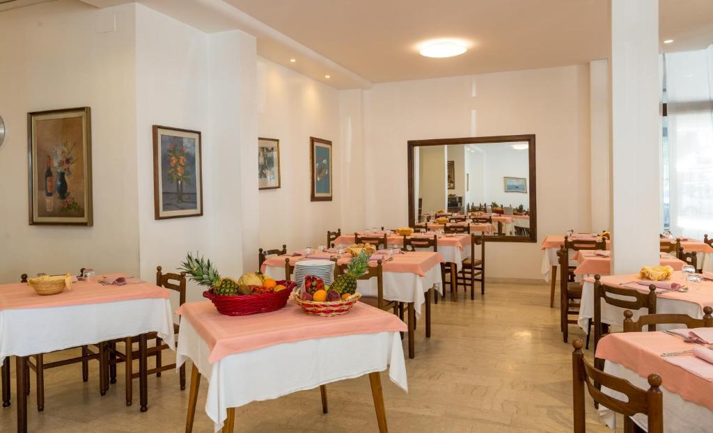 Hotel Brioni Mare Лидо ди Йезоло Екстериор снимка